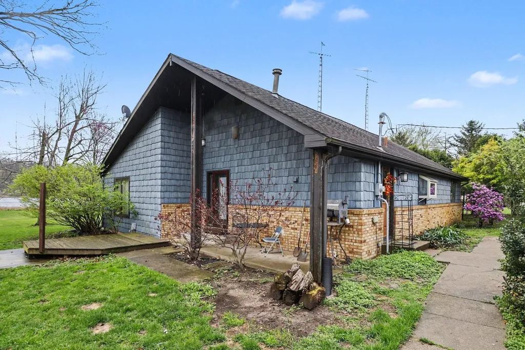 28573 Maystead Road Burr Oak Township MI 49091