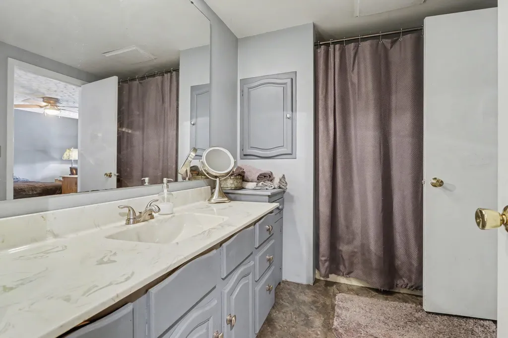 28573 Maystead Road Burr Oak Township MI 49091