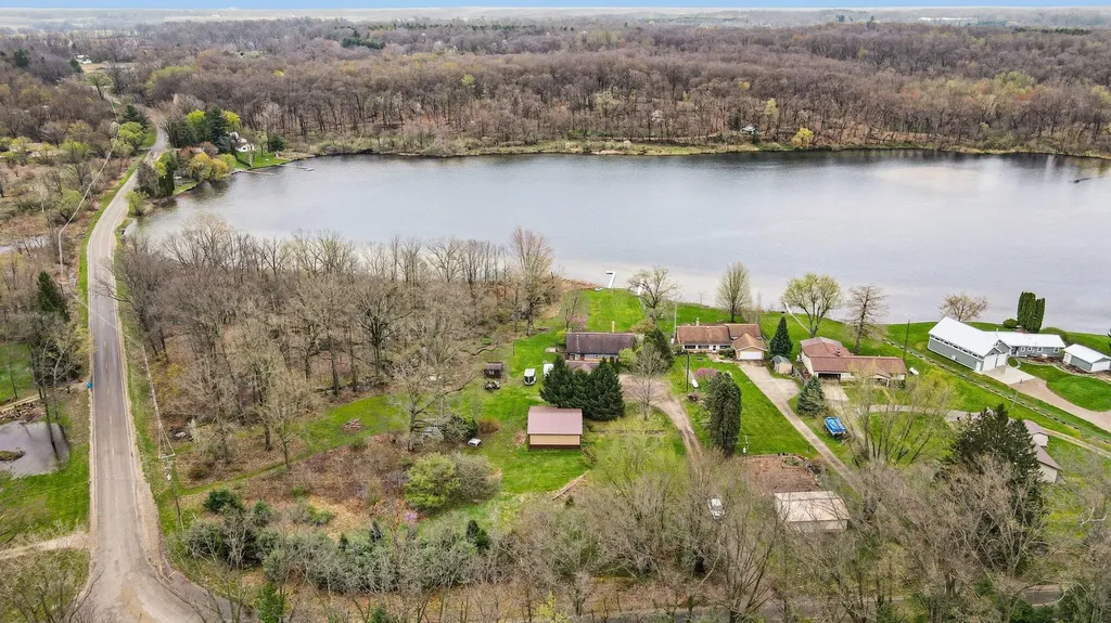 28573 Maystead Road Burr Oak Township MI 49091