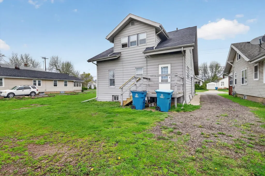 359 Lakeview Avenue Battle Creek City MI 49015