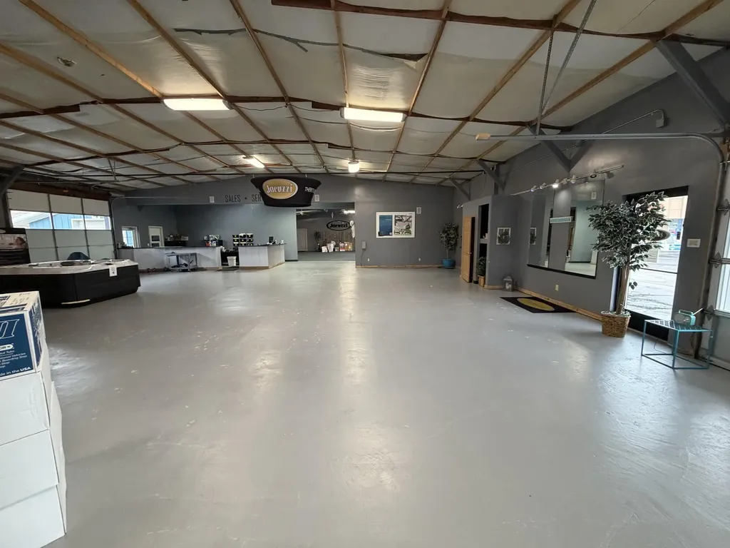 13240 N Us 131 Highway Schoolcraft Township MI 49087