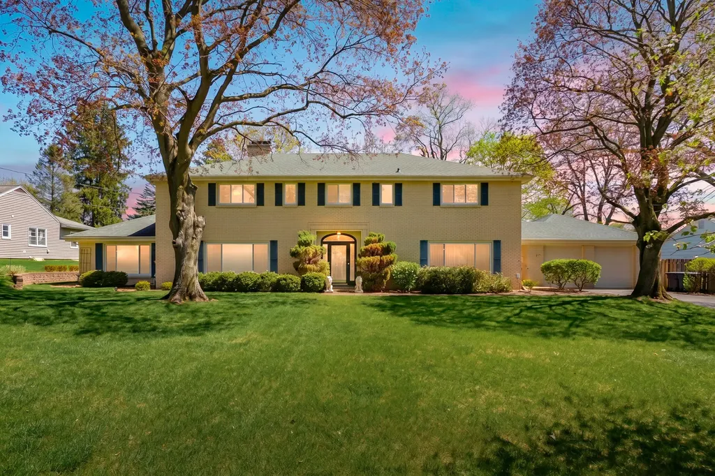 2421 Waite Avenue Kalamazoo City MI 49008