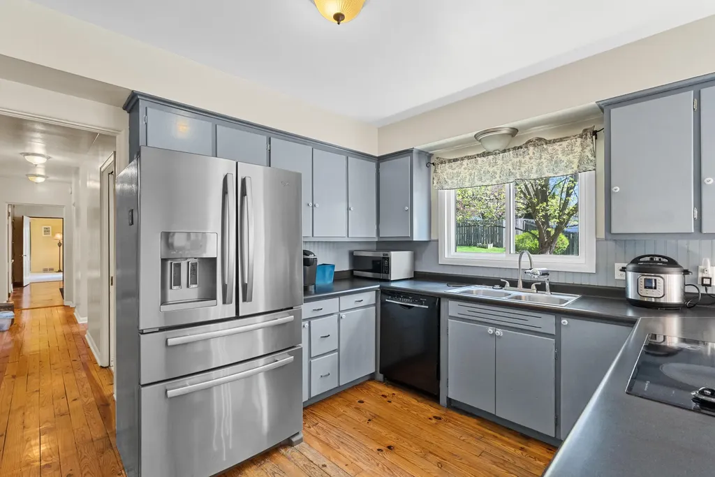 2421 Waite Avenue Kalamazoo City MI 49008