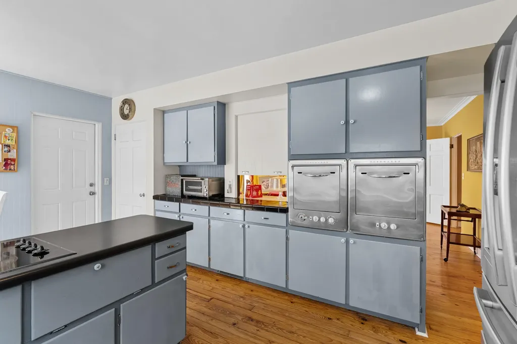 2421 Waite Avenue Kalamazoo City MI 49008