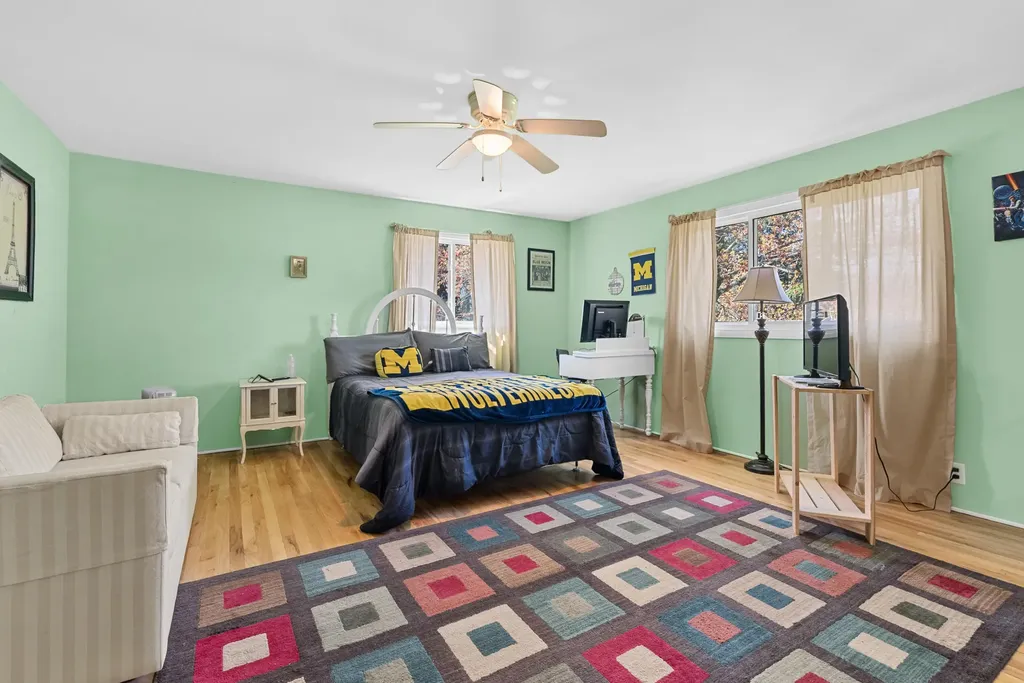 2421 Waite Avenue Kalamazoo City MI 49008