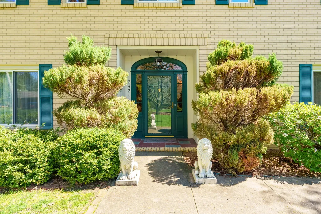 2421 Waite Avenue Kalamazoo City MI 49008
