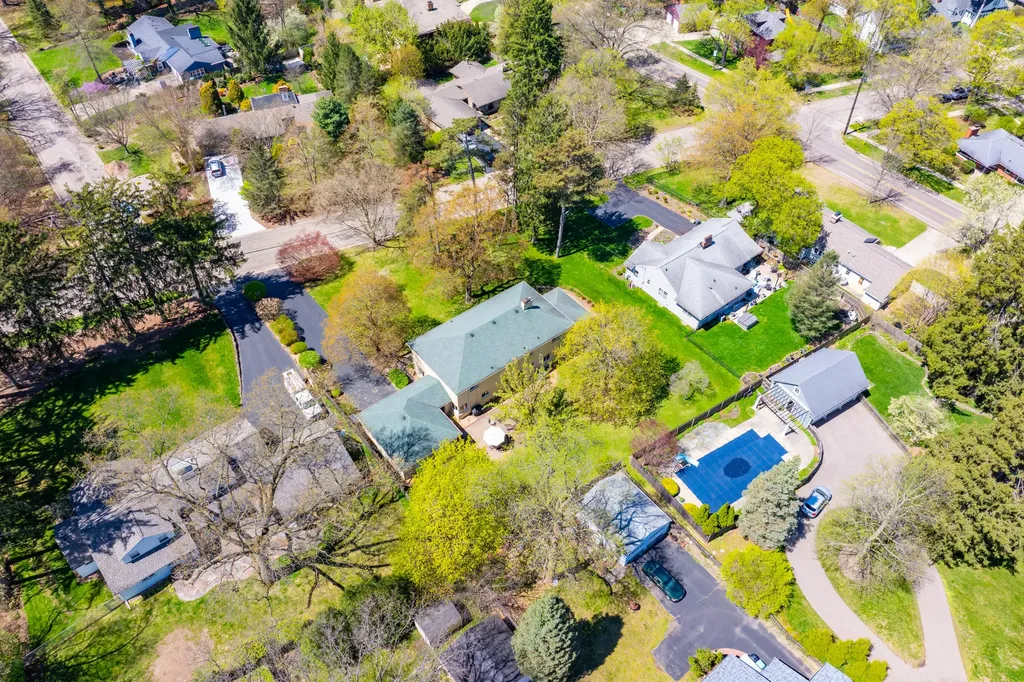 2421 Waite Avenue Kalamazoo City MI 49008