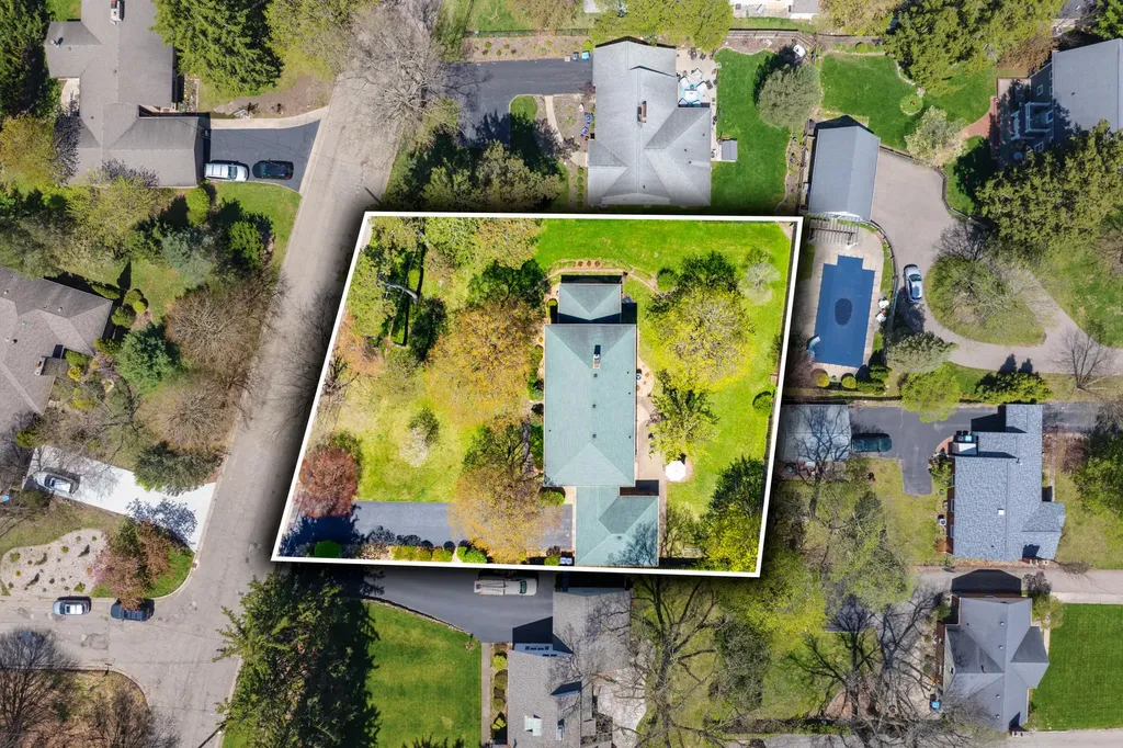 2421 Waite Avenue Kalamazoo City MI 49008