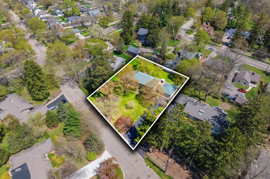 2421 Waite Avenue Kalamazoo City MI 49008