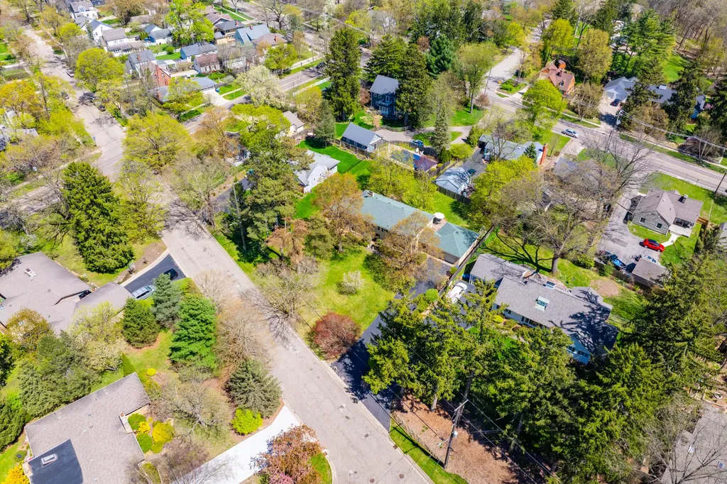 2421 Waite Avenue Kalamazoo City MI 49008