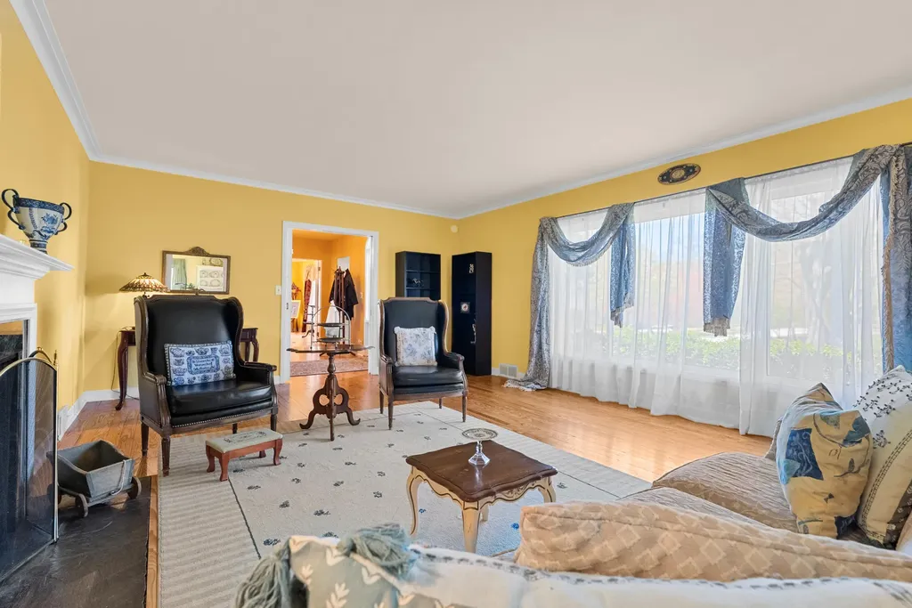 2421 Waite Avenue Kalamazoo City MI 49008