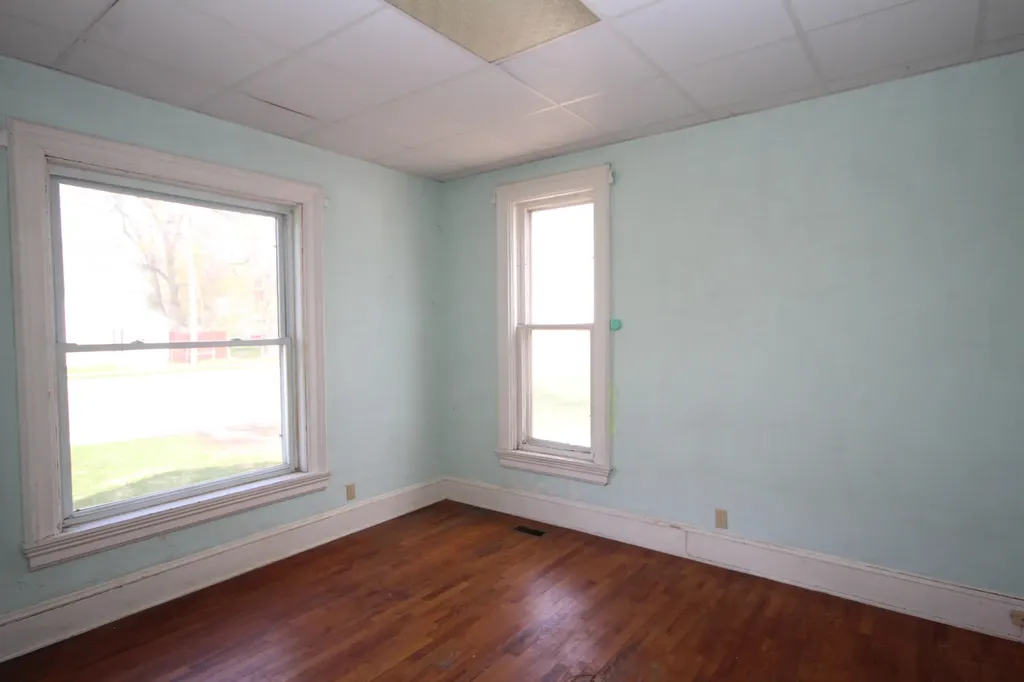 304 E Prairie Street Vicksburg Village MI 49097