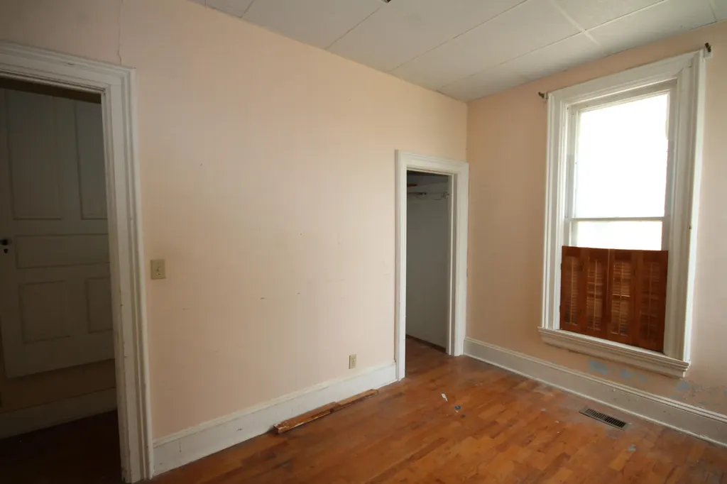 304 E Prairie Street Vicksburg Village MI 49097