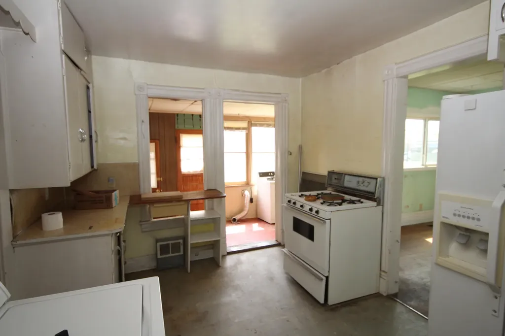 304 E Prairie Street Vicksburg Village MI 49097