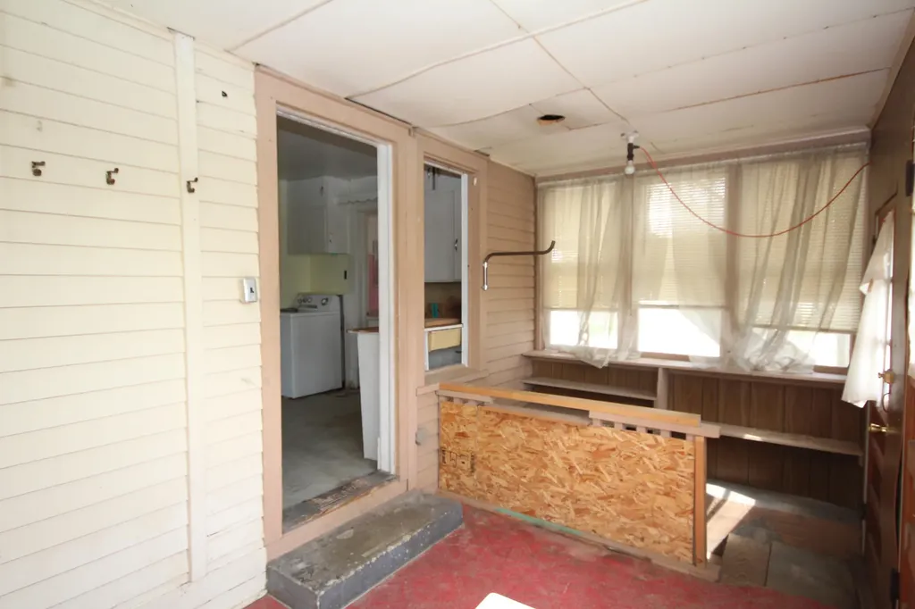 304 E Prairie Street Vicksburg Village MI 49097