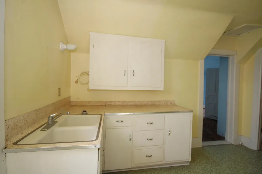 304 E Prairie Street Vicksburg Village MI 49097