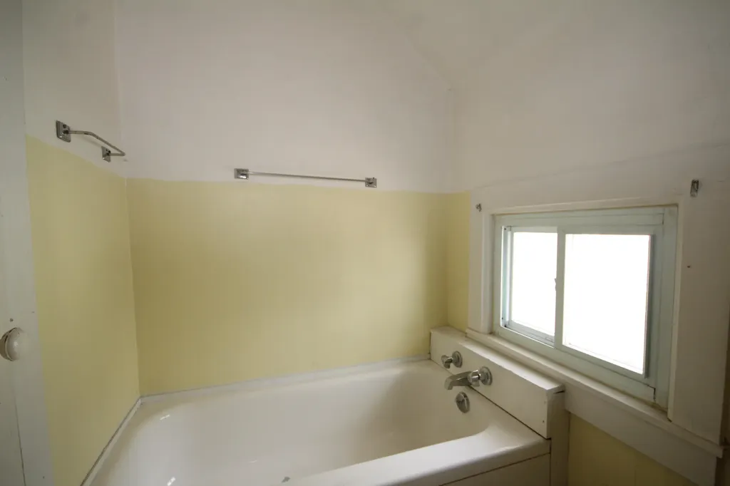 304 E Prairie Street Vicksburg Village MI 49097