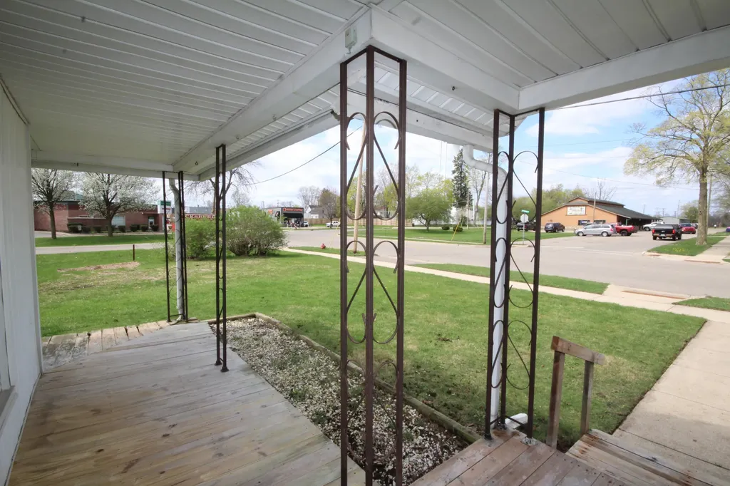 304 E Prairie Street Vicksburg Village MI 49097