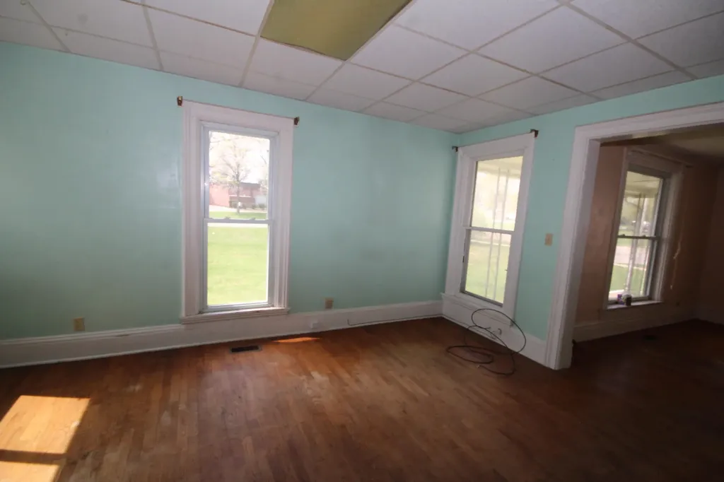 304 E Prairie Street Vicksburg Village MI 49097