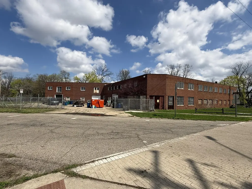 818 Cobb Avenue Kalamazoo City MI 49007