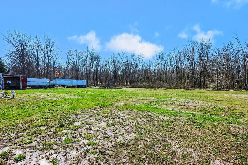 25765 M-43 Almena Township MI 49071