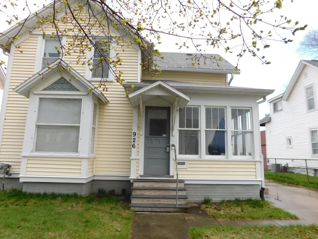 926 Cottage Avenue Kalamazoo City MI 49001