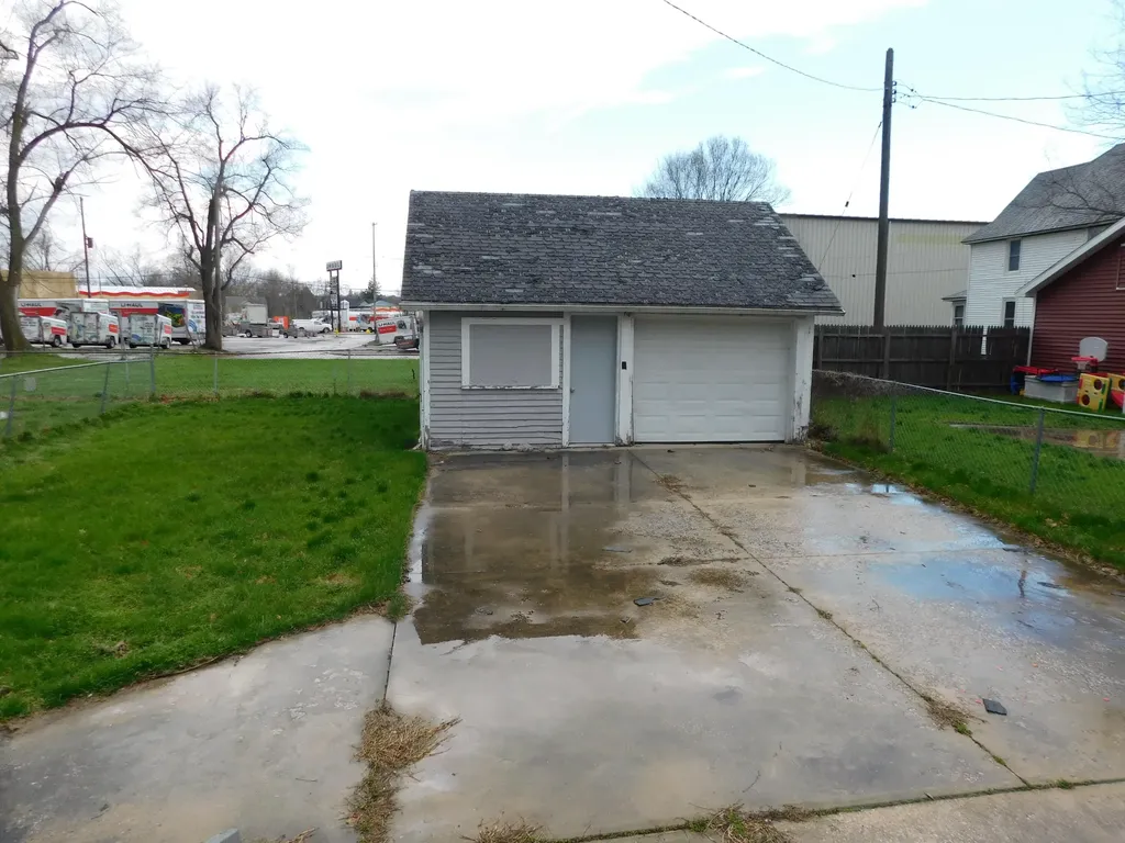 926 Cottage Avenue Kalamazoo City MI 49001