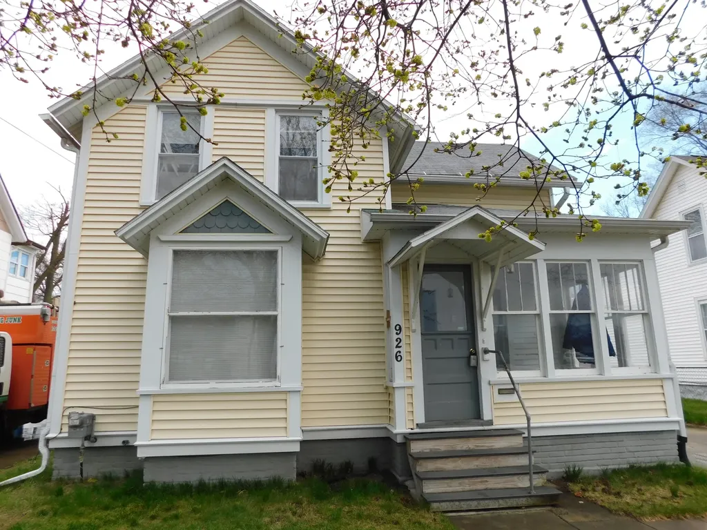 926 Cottage Avenue Kalamazoo City MI 49001