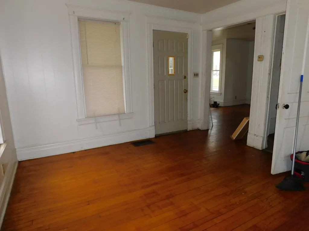 926 Cottage Avenue Kalamazoo City MI 49001