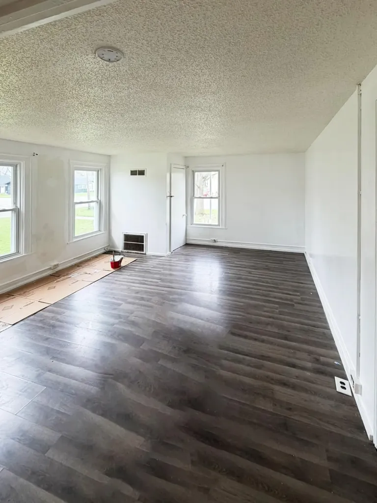 112 W Clinton Street Augusta Village MI 49012