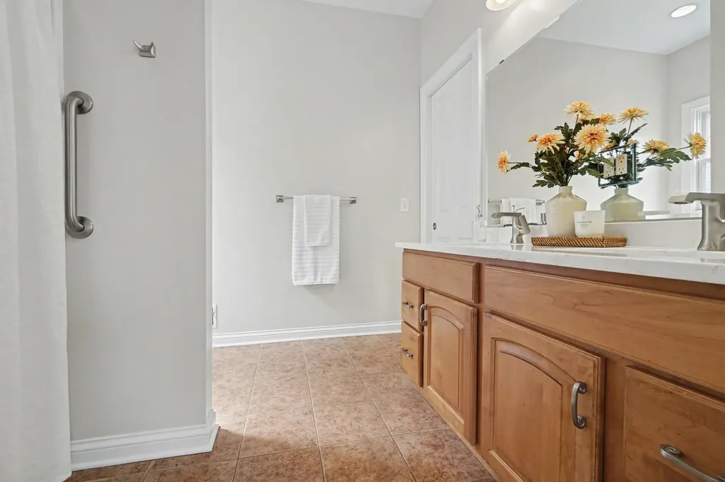2580 West Port Drive Oshtemo Charter Township MI 49009