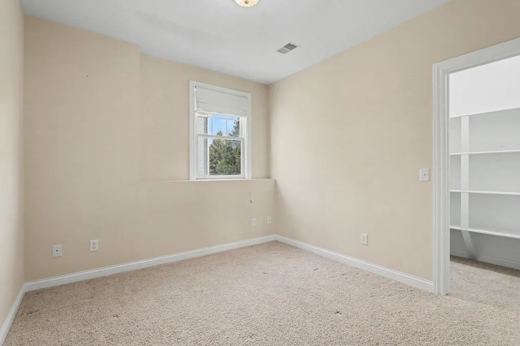 2580 West Port Drive Oshtemo Charter Township MI 49009