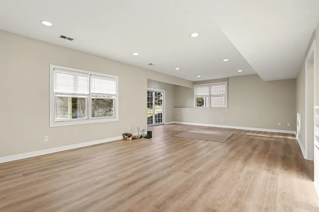 2580 West Port Drive Oshtemo Charter Township MI 49009