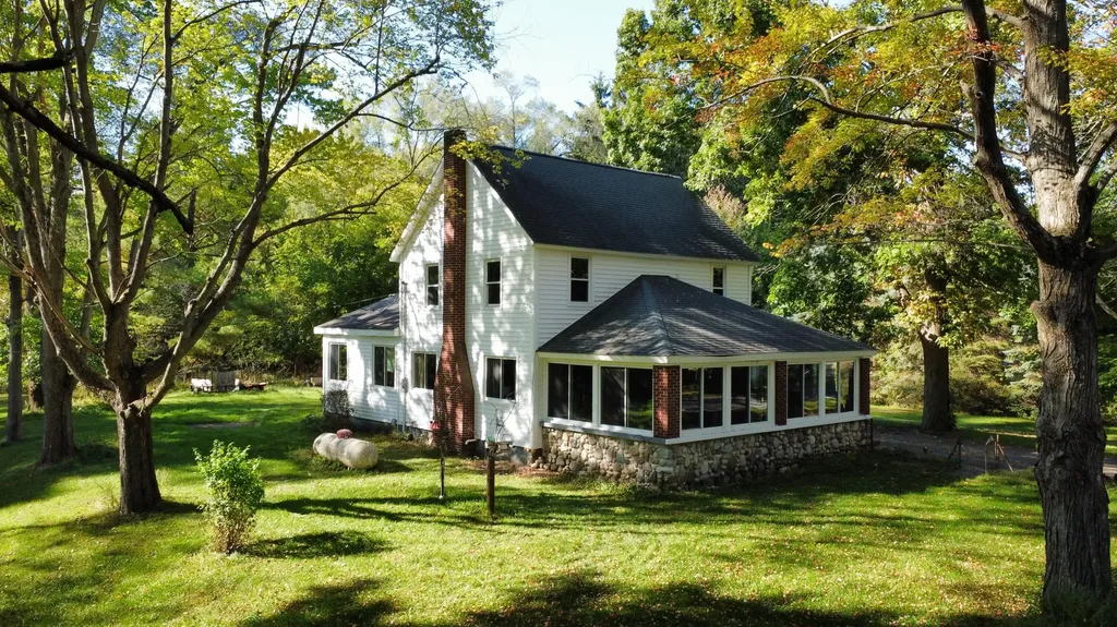 59388 41st Street Paw Paw Township MI 49079