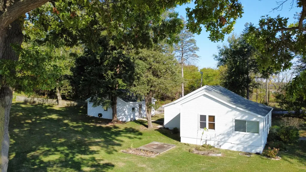 59388 41st Street Paw Paw Township MI 49079