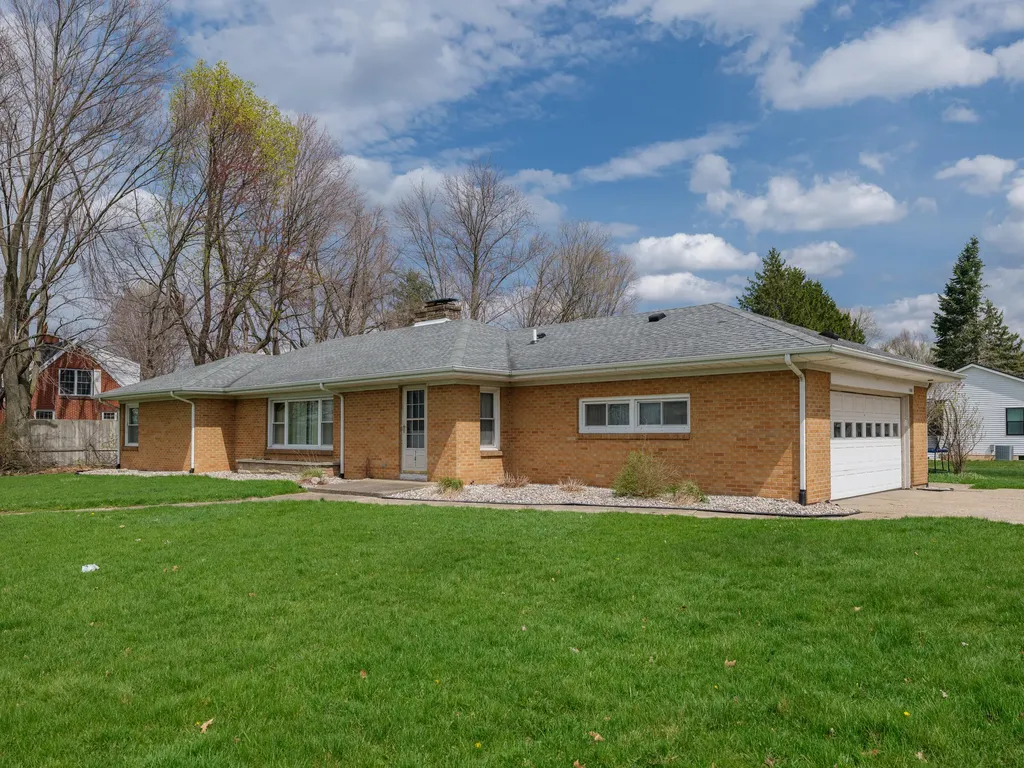 141 S Drake Road Kalamazoo City MI 49009