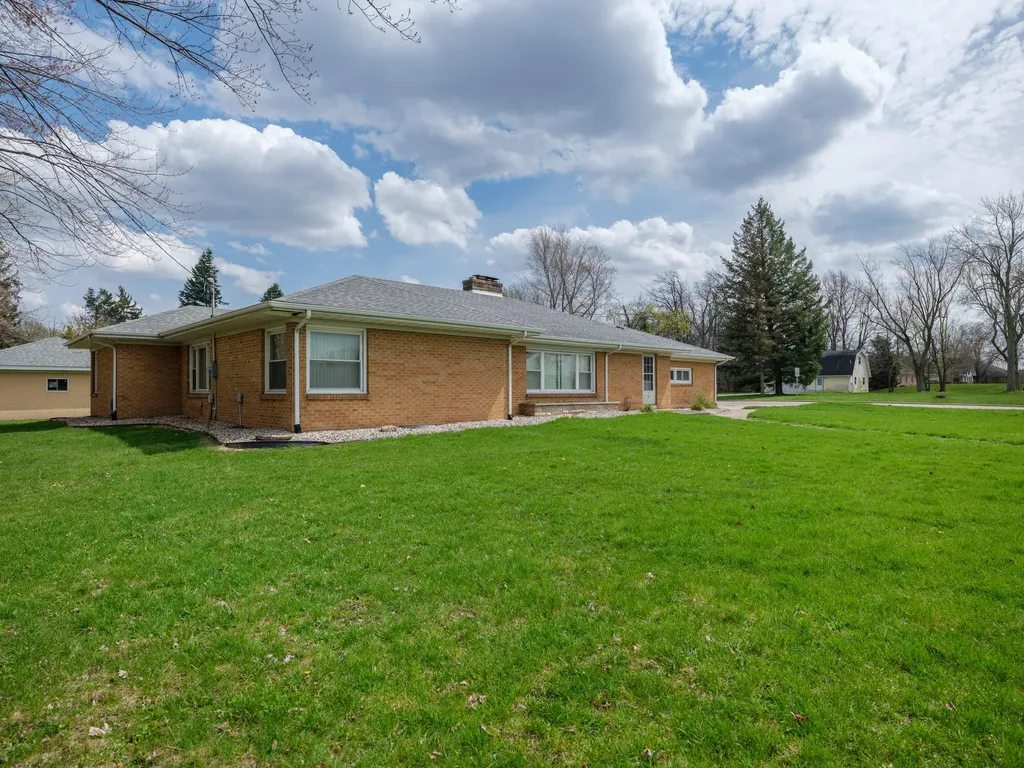 141 S Drake Road Kalamazoo City MI 49009