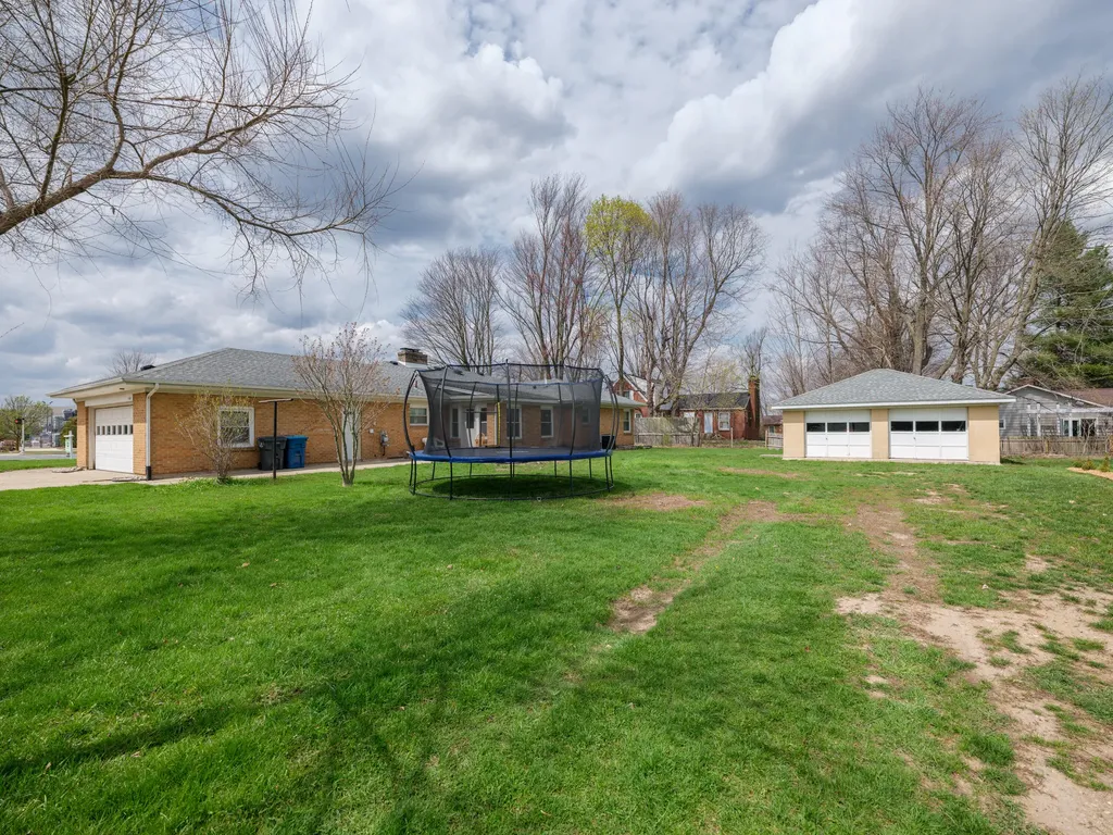 141 S Drake Road Kalamazoo City MI 49009