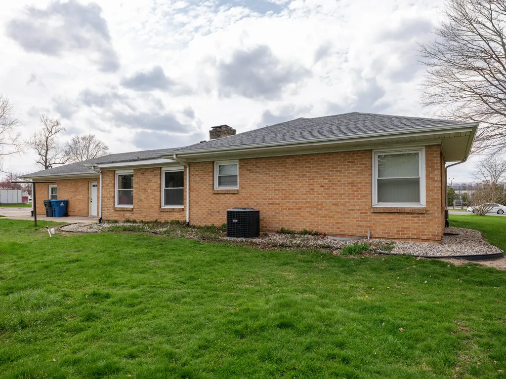 141 S Drake Road Kalamazoo City MI 49009