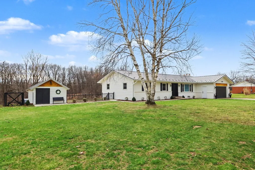 22381 N Angling Road Nottawa Township MI 49032