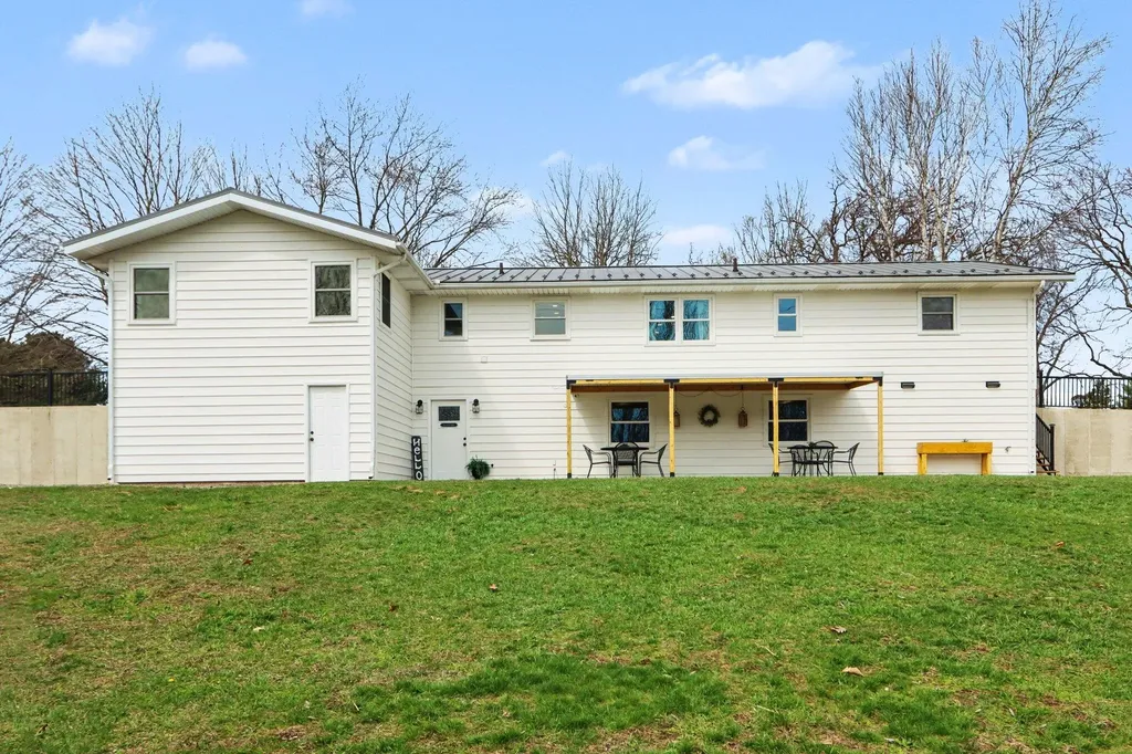 22381 N Angling Road Nottawa Township MI 49032