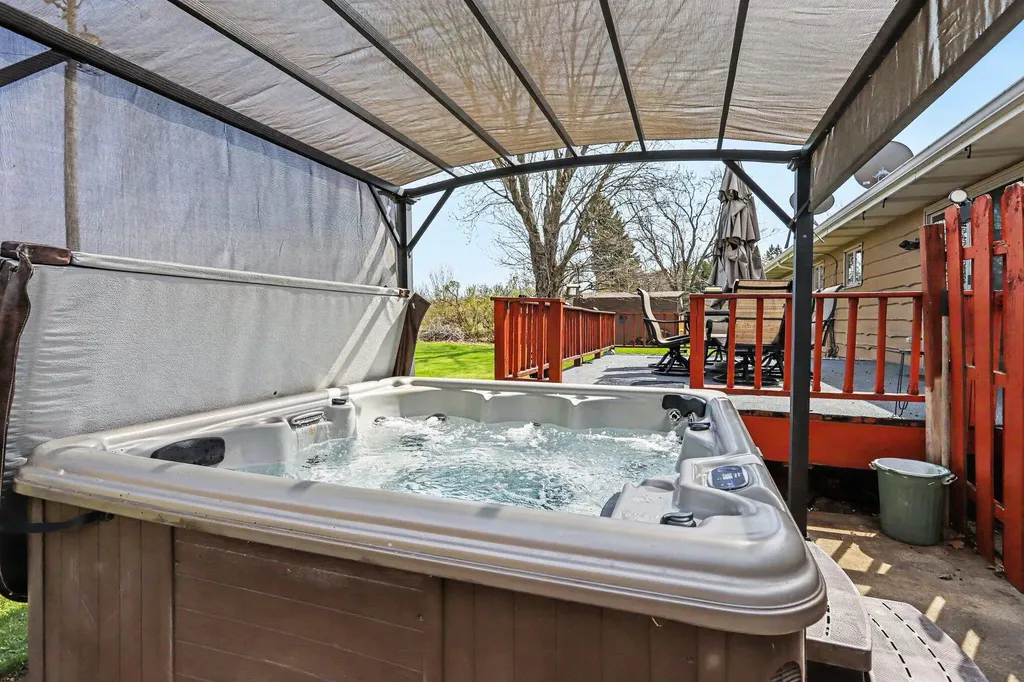 55019 N Fisher Lake Road Park Township MI 49093