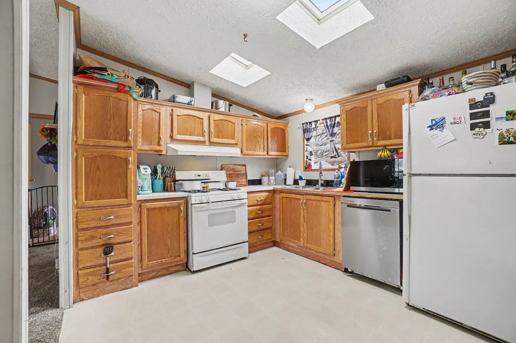 403 E 2nd Street Lawton Village MI 49065
