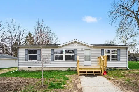 403 E 2nd Street Lawton Village MI 49065
