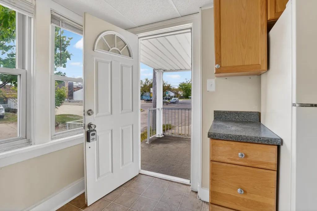 439 W Columbia Avenue Battle Creek City MI 49015