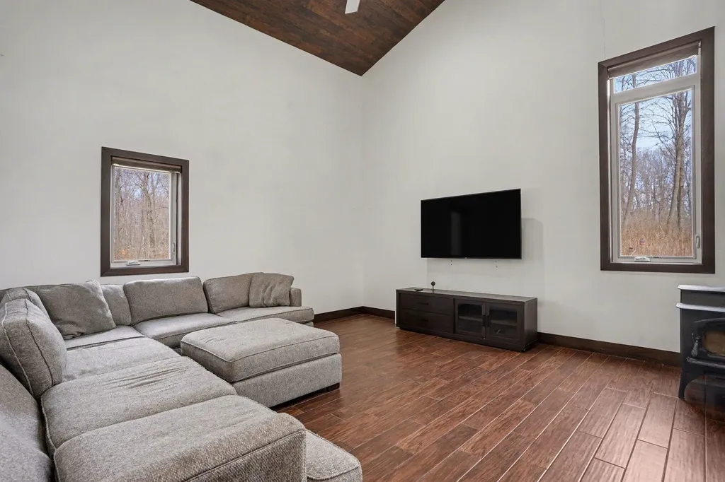 52755 M 43 Arlington Township MI 49013