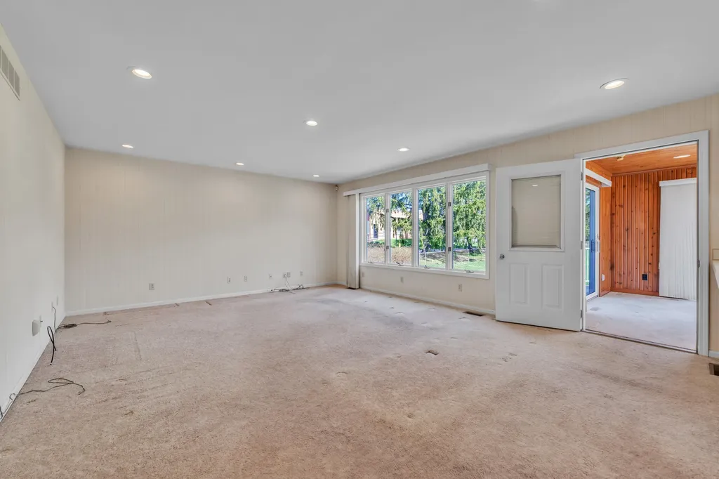 918 Nichols Road Kalamazoo Charter Township MI 49006