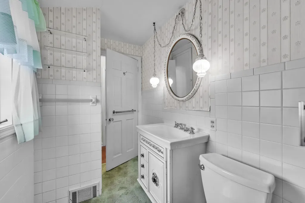 918 Nichols Road Kalamazoo Charter Township MI 49006