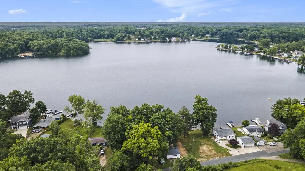12349 N Sherman Lake Drive Ross Township MI 49012
