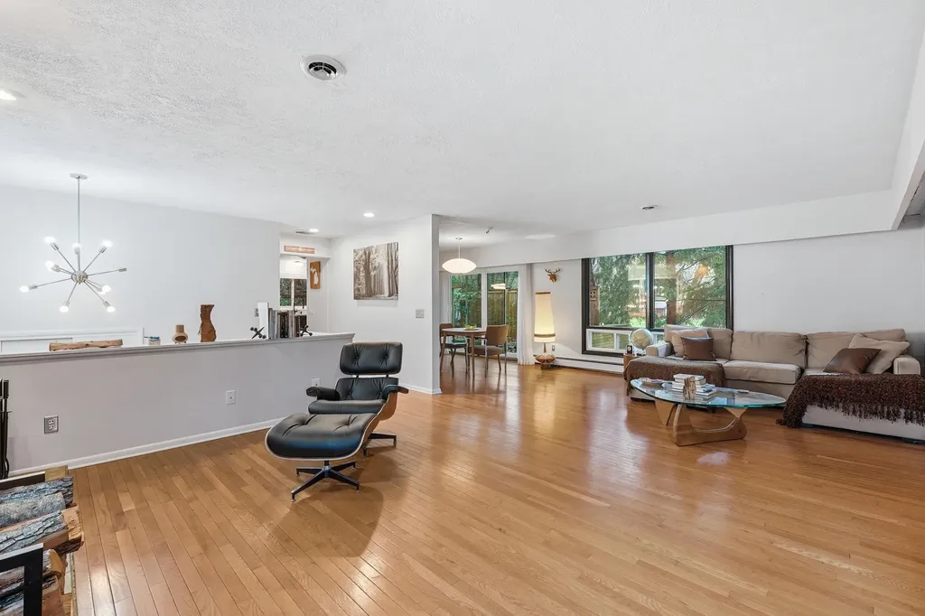 2146 Treehaven Drive Kalamazoo City MI 49008